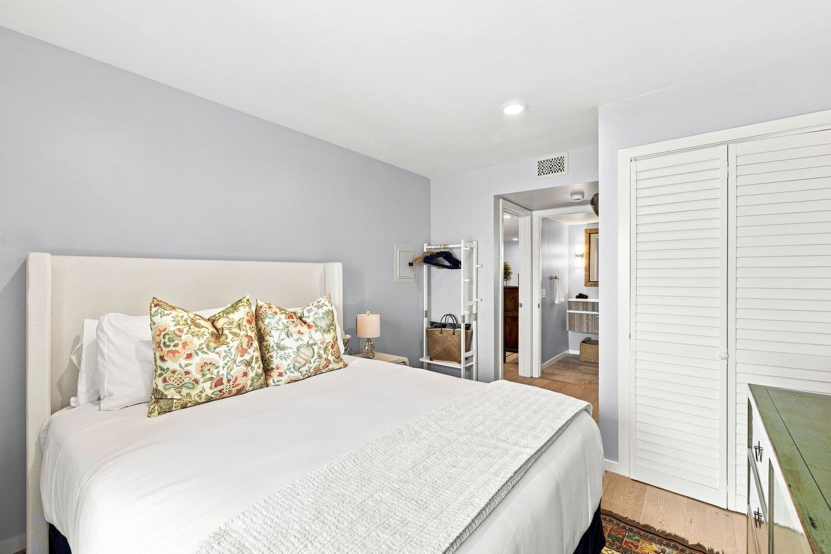 Encinitas Condo: 940 Sealane Drive