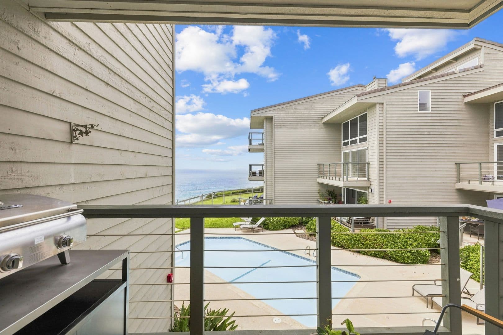 Encinitas Condo: 940 Sealane Drive