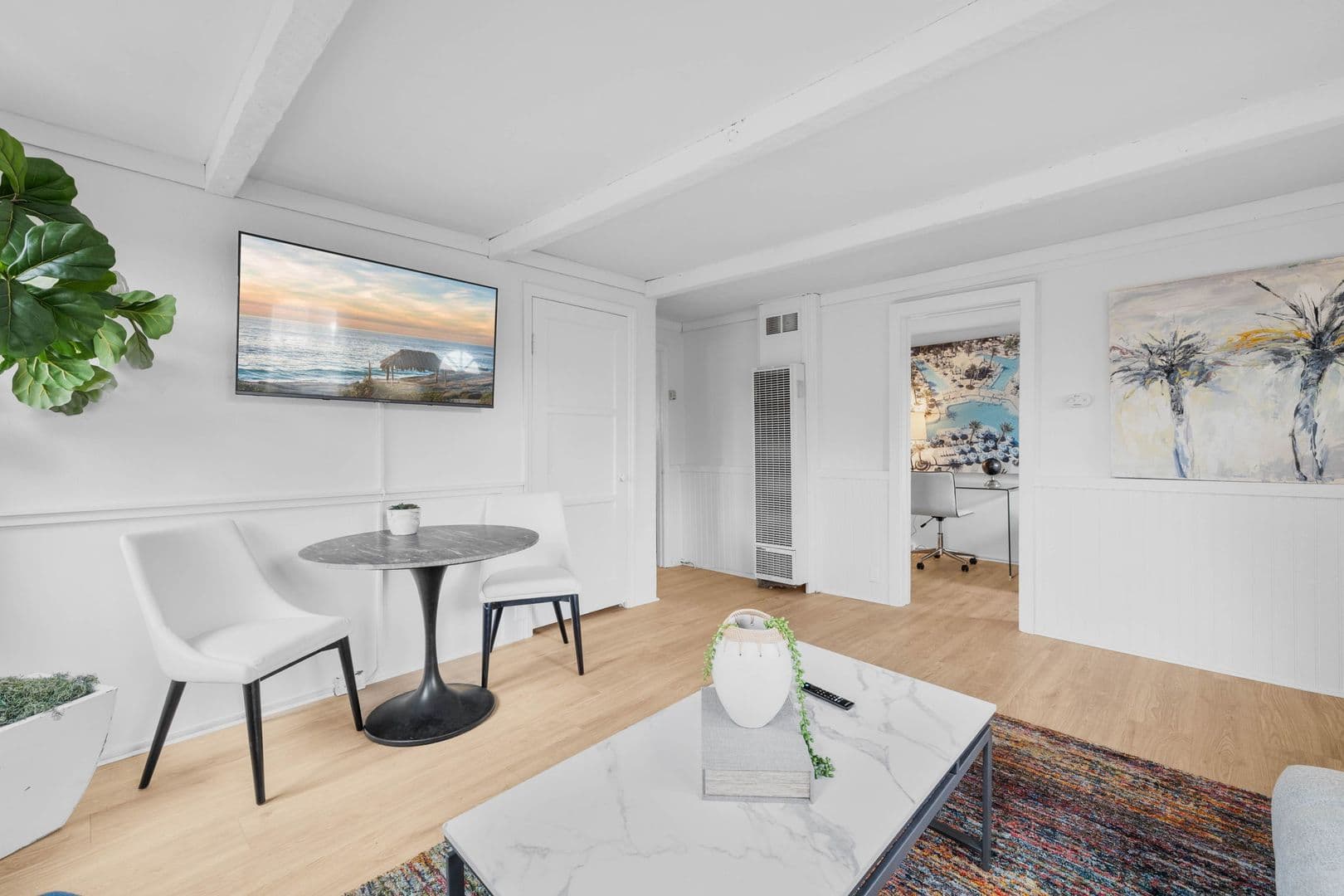 La Jolla Apartment: 344 Bonair St