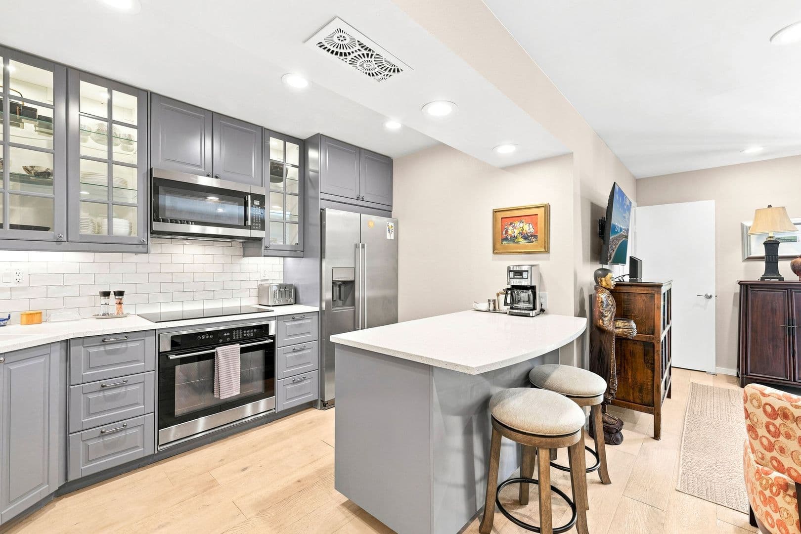 Encinitas Condo: 940 Sealane Drive