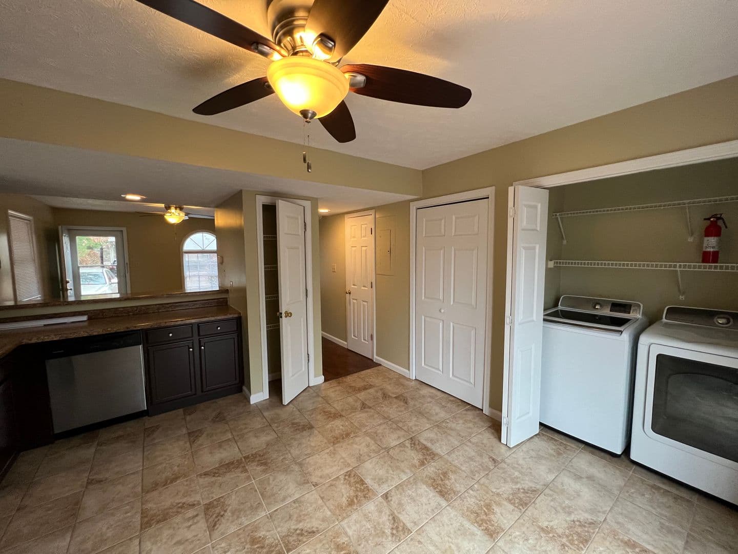 Bloomington House: 762 Sherwood Hills Drive