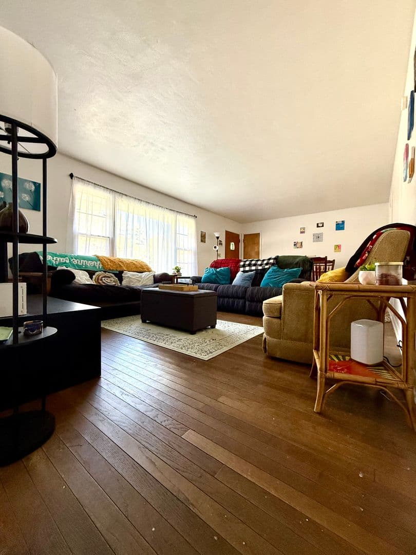 Bloomington House: 717 Eastside Drive