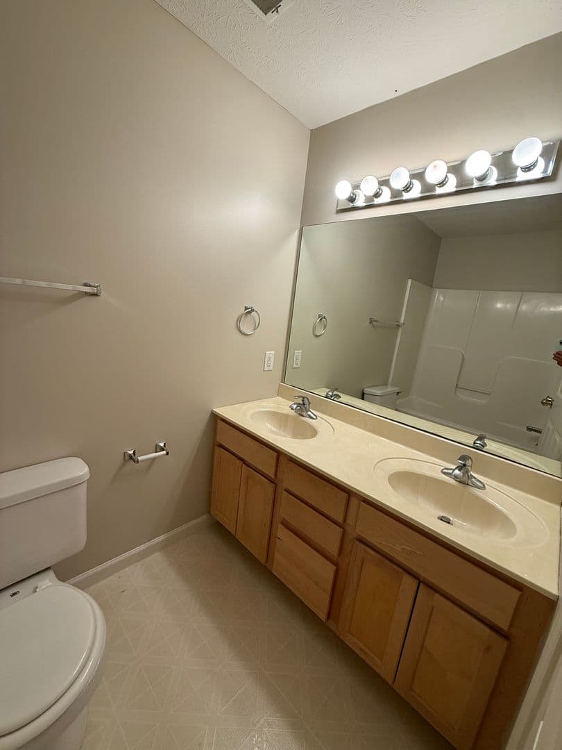 Bloomington House: 2616 Oaklawn Court