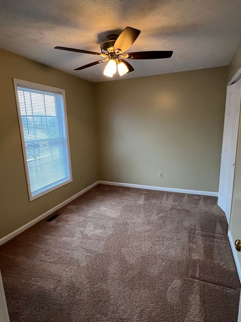 Bloomington House: 762 Sherwood Hills Drive