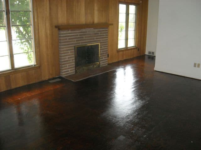 Bloomington House: 2605 E. 3rd St