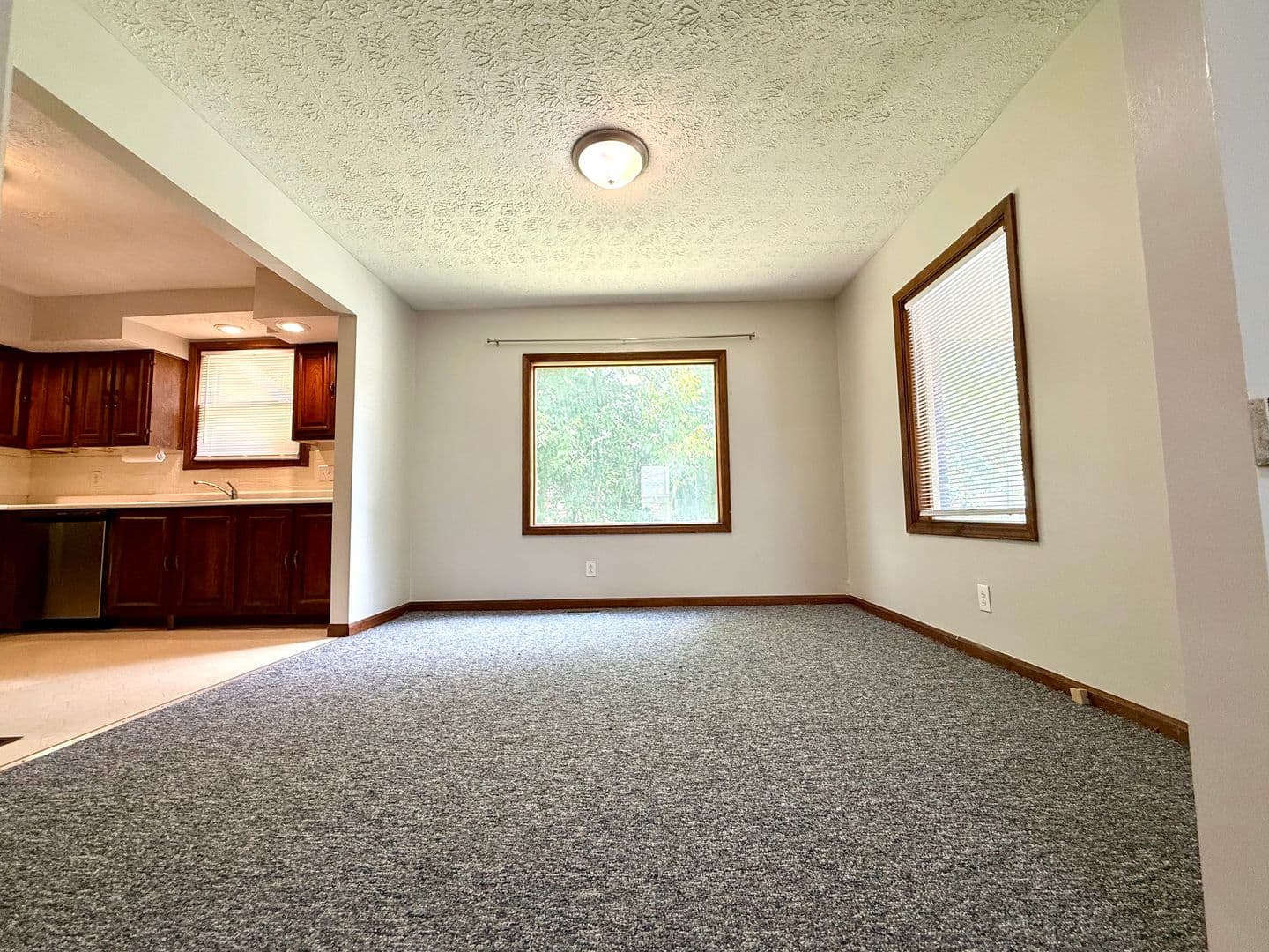 Bloomington House: 111 E Wylie Downstairs