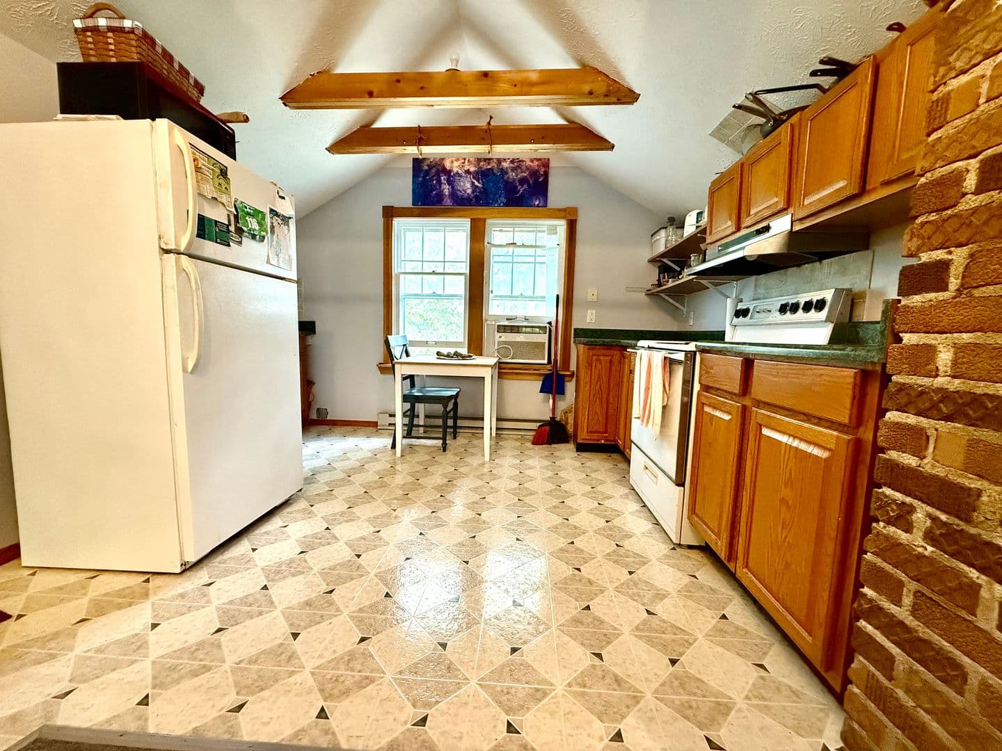 Bloomington House: 111 1/2 E. Wylie St- Upstairs