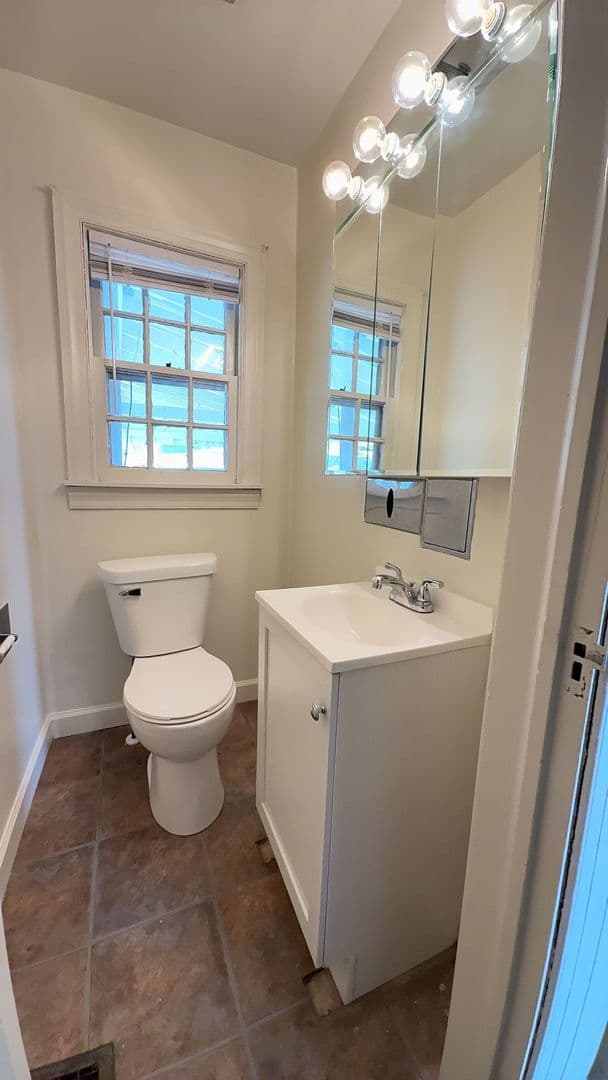 Bloomington House: 114 E. 19th St