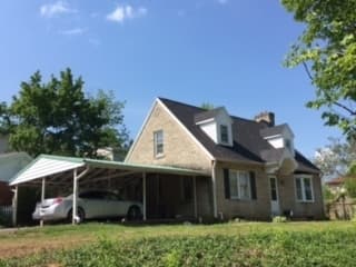Bloomington House: 114 E. 19th St