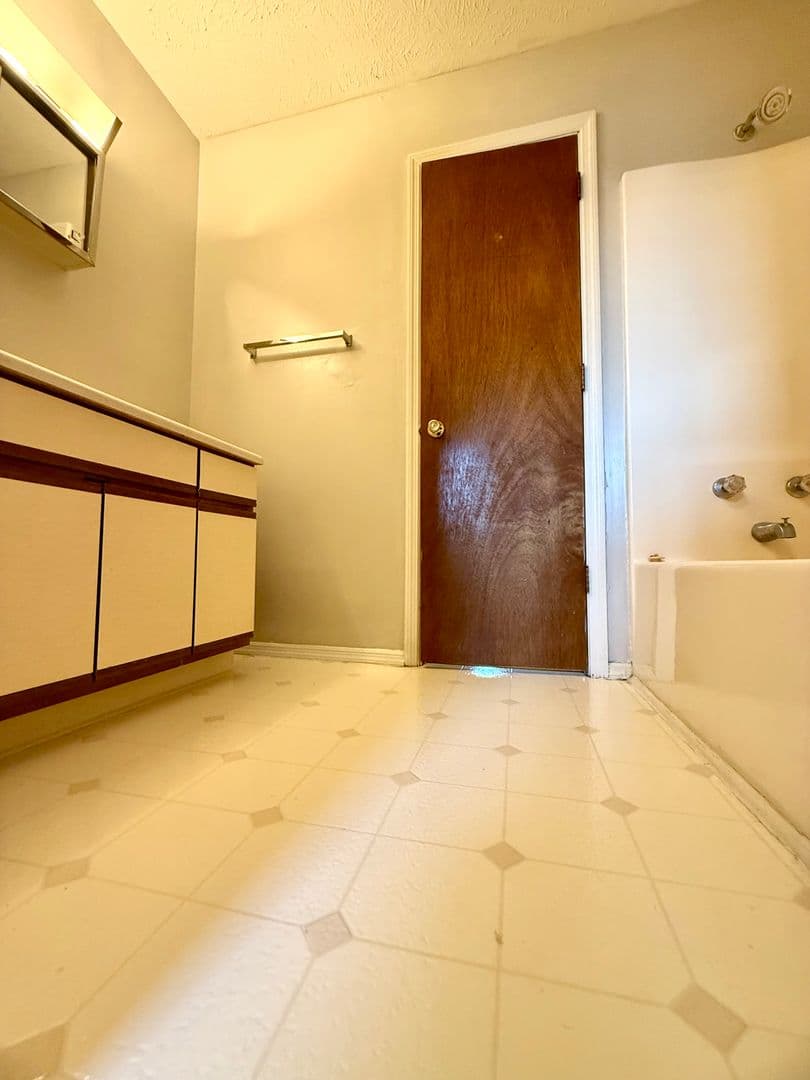 Bloomington Condo: 1713 N Lincoln St