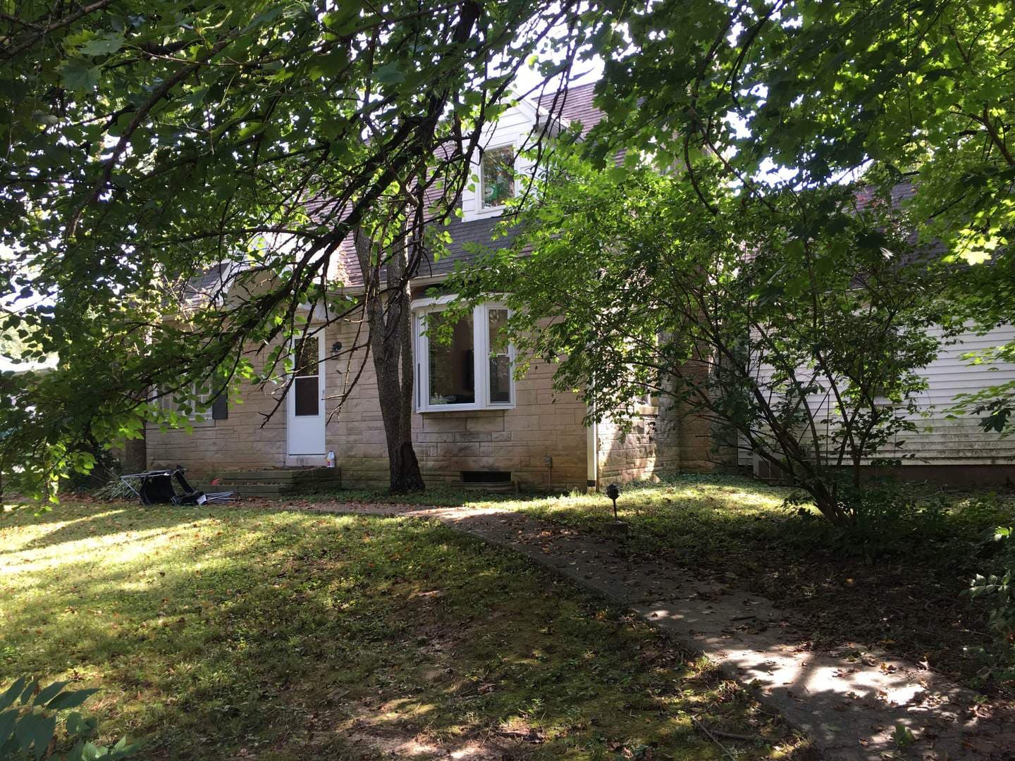 Bloomington House: 114 E. 19th St
