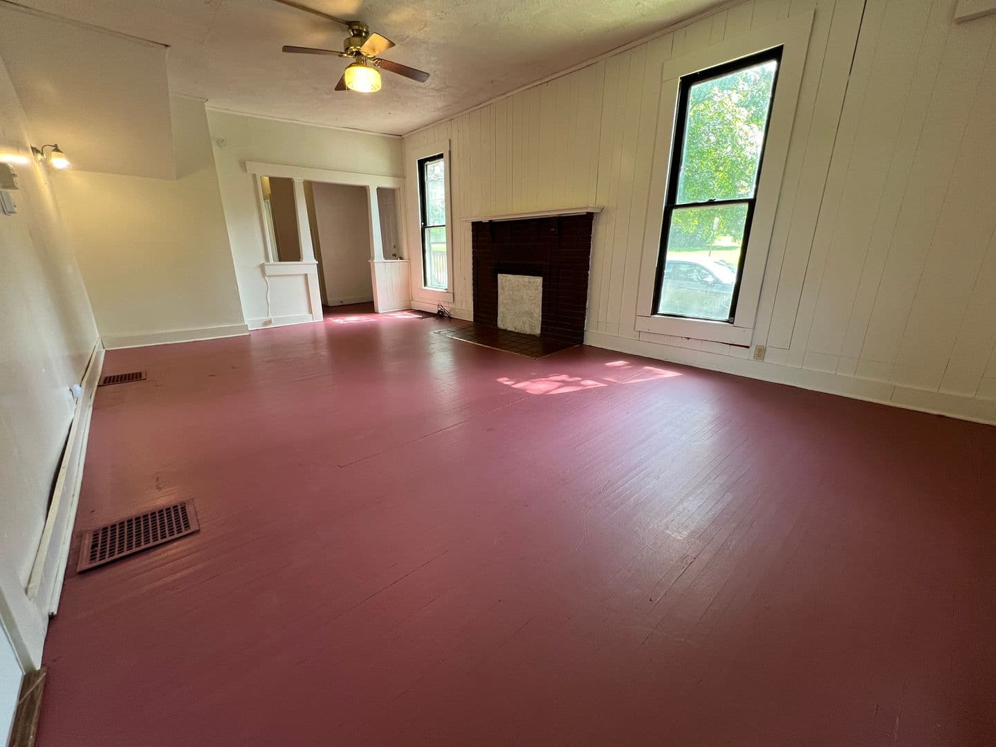 Bloomington House: 805 N. Park