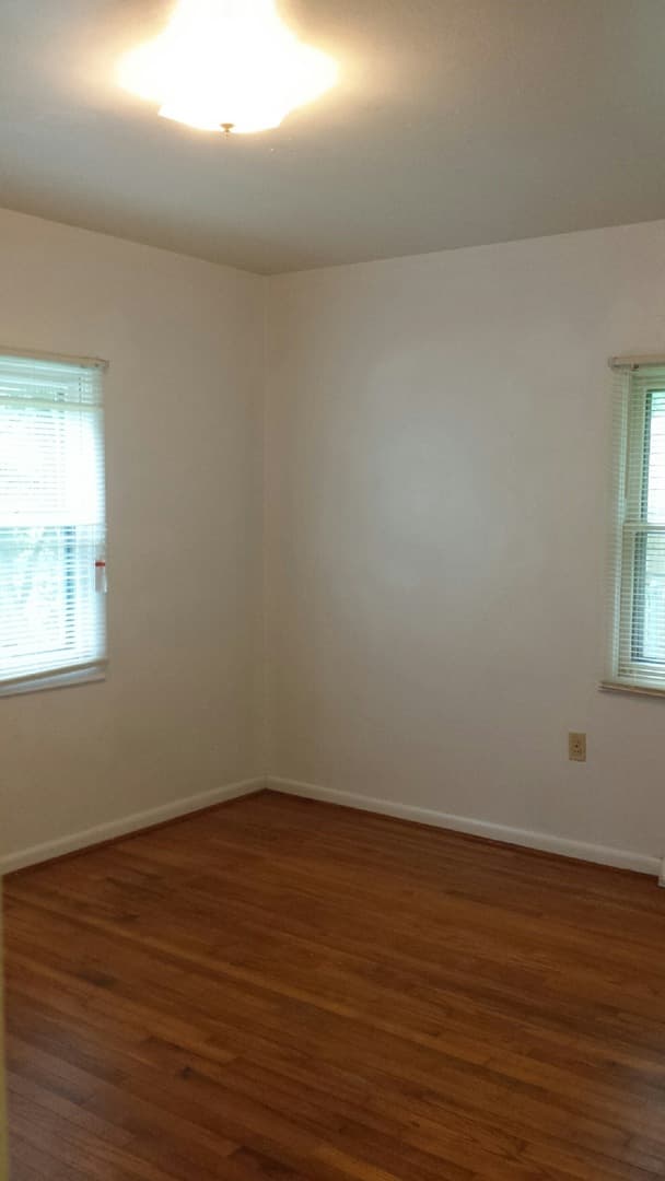 Bloomington House: 405 N Hillsdale Drive