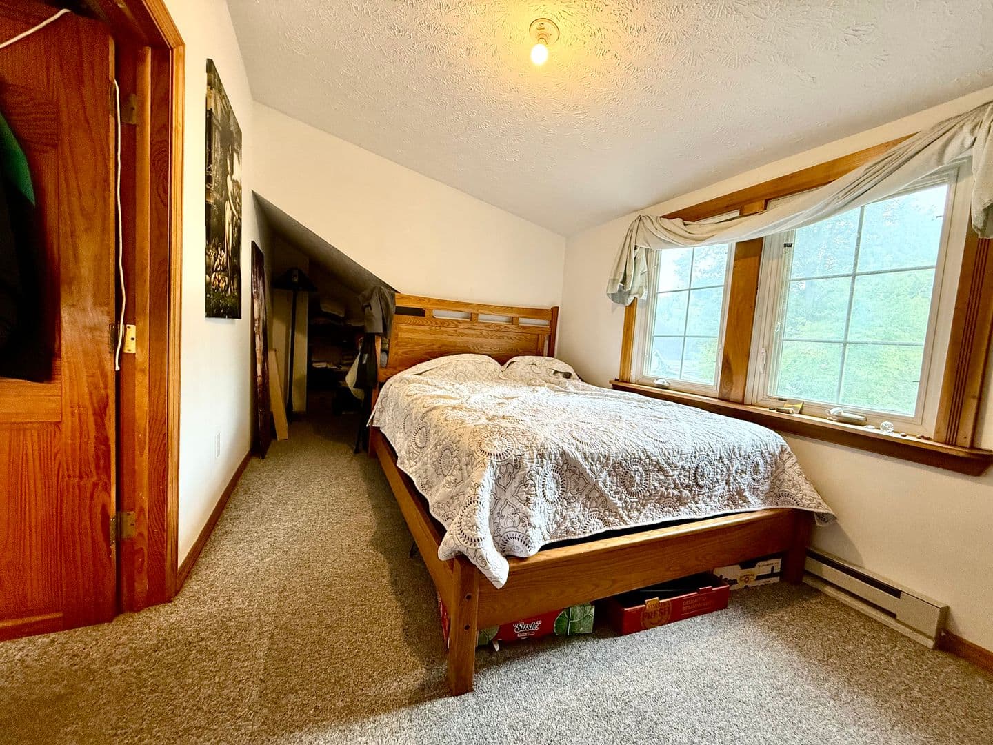 Bloomington House: 111 1/2 E. Wylie St- Upstairs
