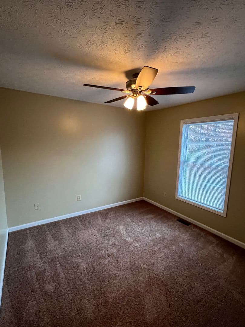Bloomington House: 762 Sherwood Hills Drive