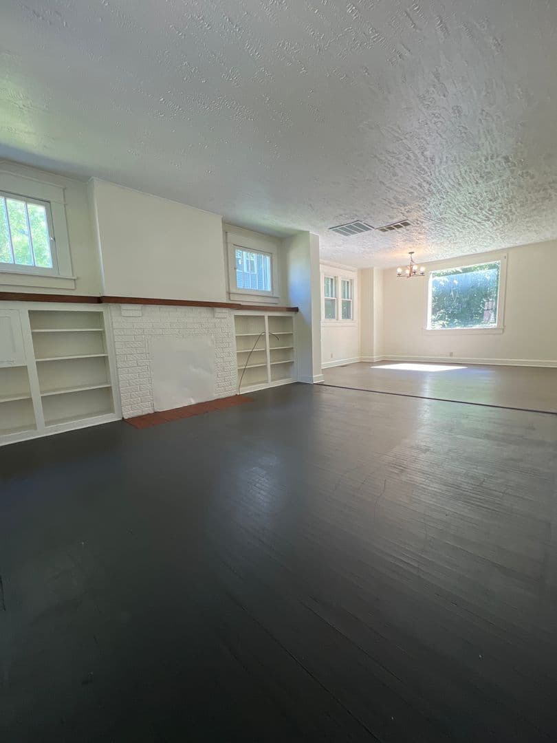 Bloomington House: 523 S. Park