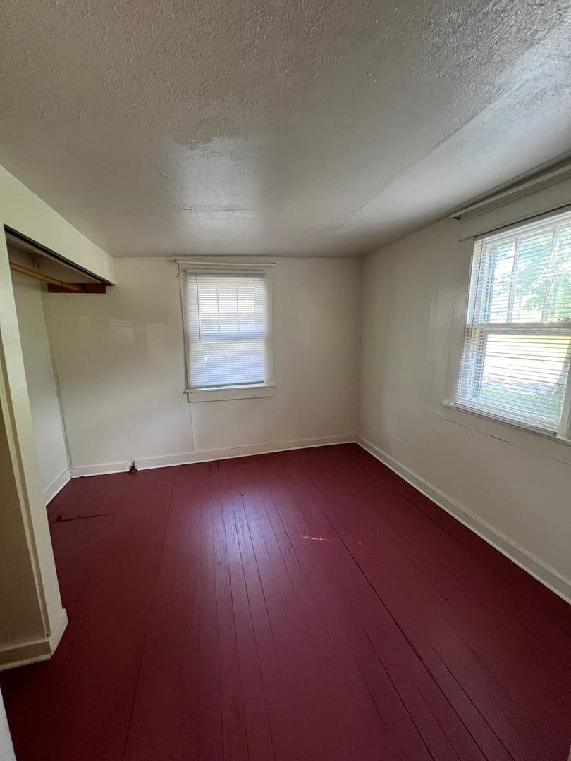 Bloomington House: 805 N. Park