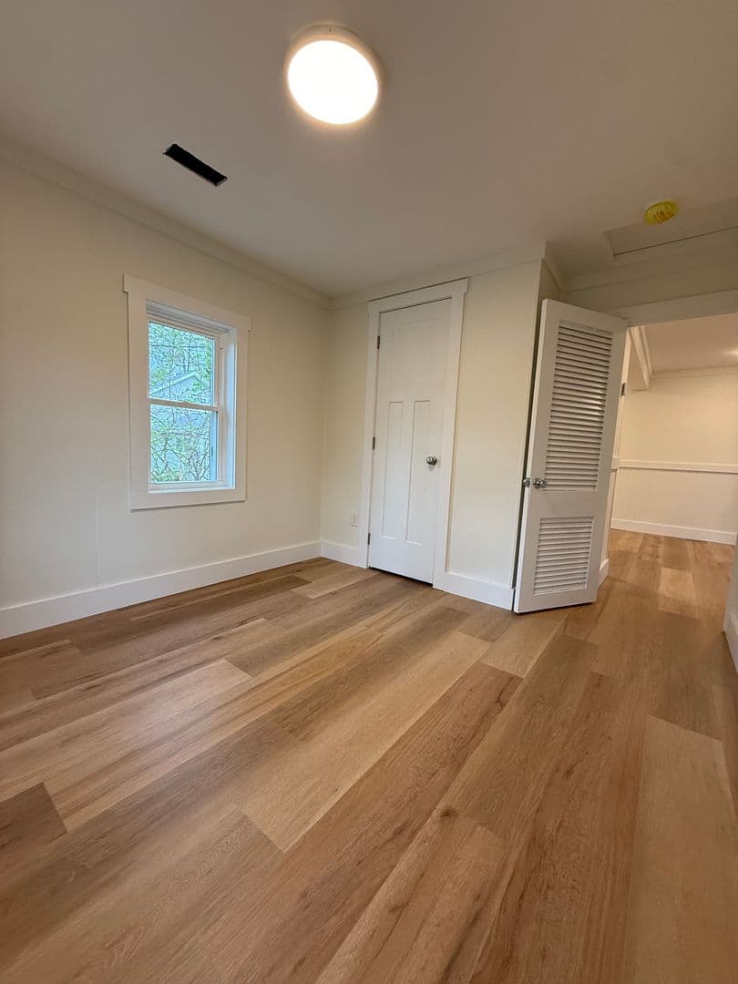 Bloomington House: 122 N. Roosevelt St