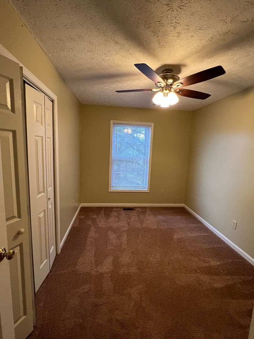 Bloomington House: 762 Sherwood Hills Drive
