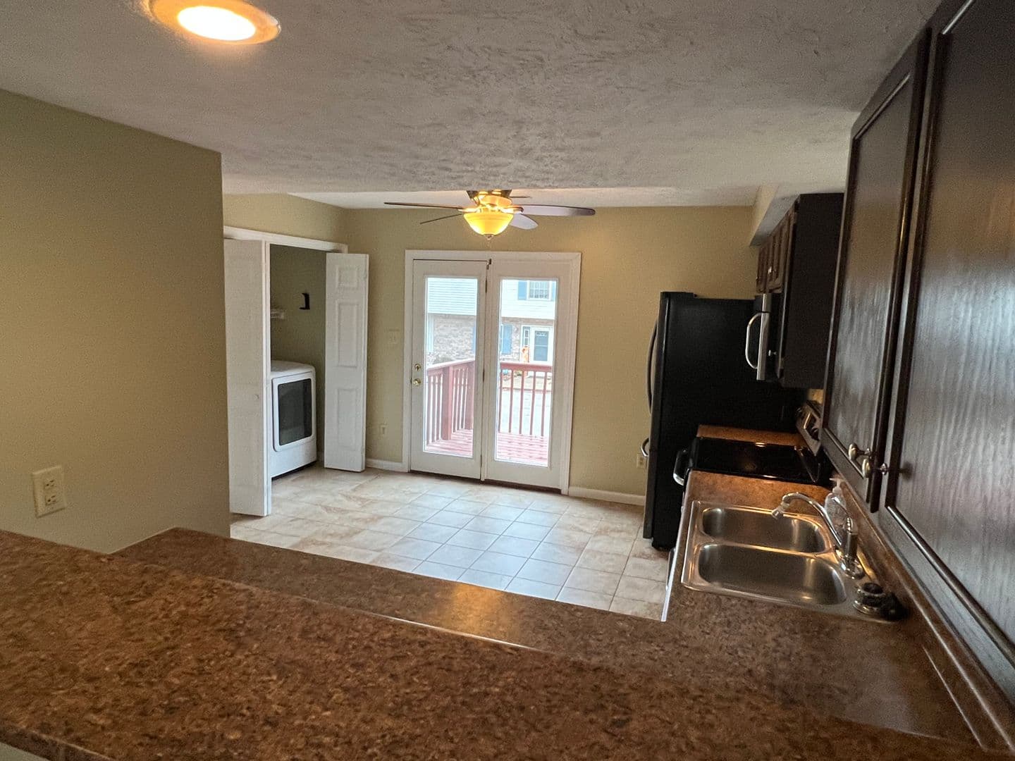 Bloomington House: 762 Sherwood Hills Drive