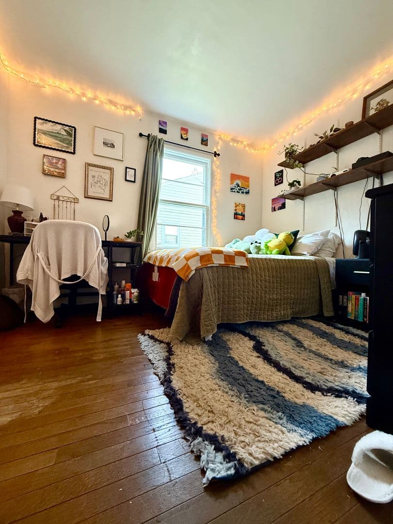 Bloomington House: 717 Eastside Drive