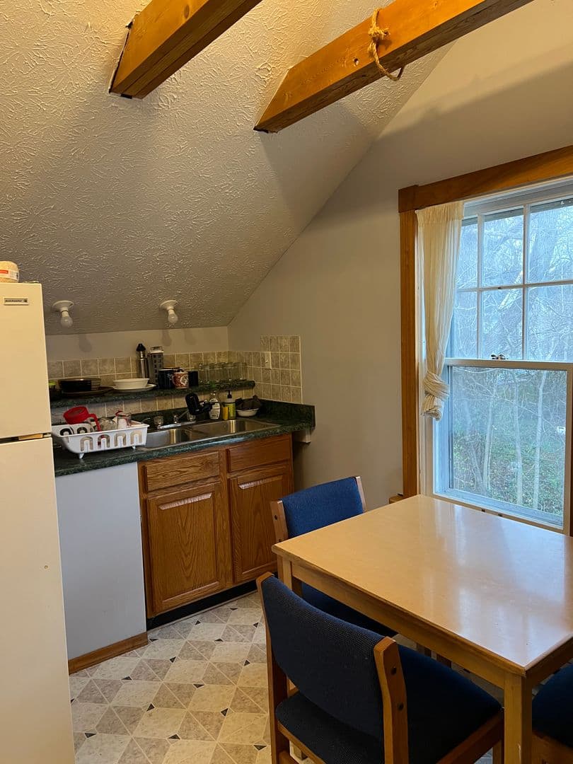 Bloomington House: 111 1/2 E. Wylie St- Upstairs