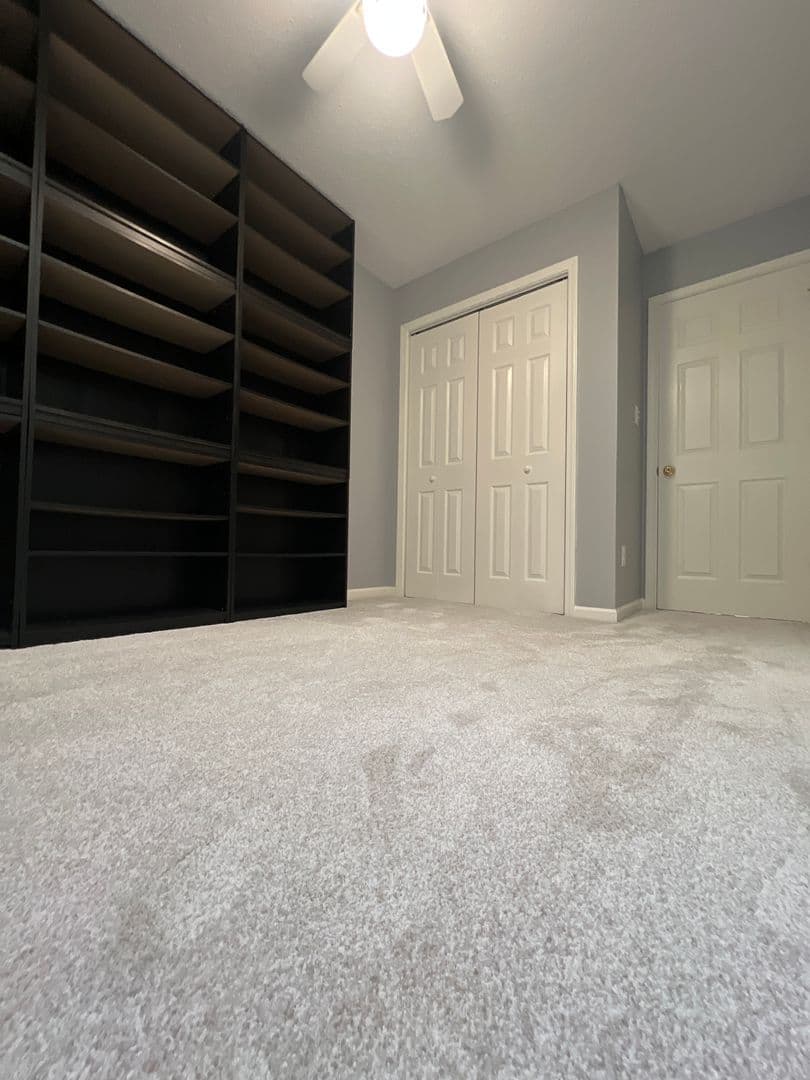 Bloomington House: 852 E Sherwood Hills Drive