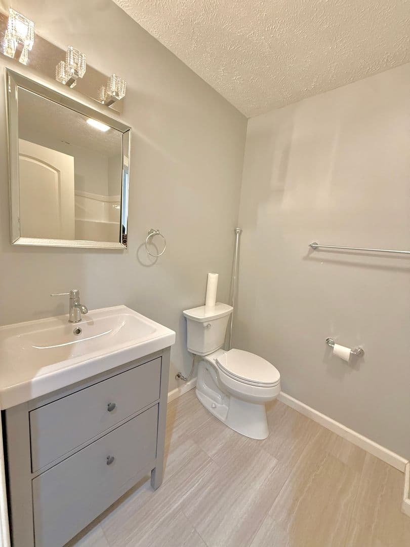 Bloomington House: 424 N. Hay Street