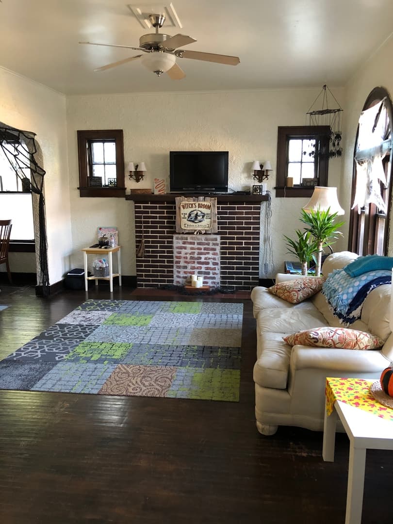 Bloomington House: 428 E. 2nd St.