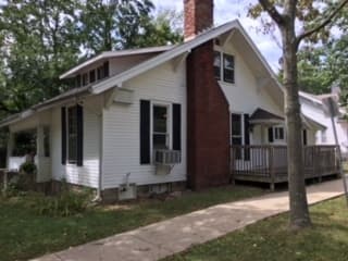 Bloomington House: 805 N. Park
