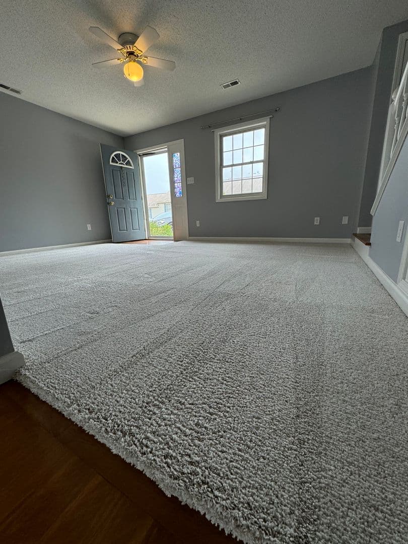 Bloomington House: 852 E Sherwood Hills Drive