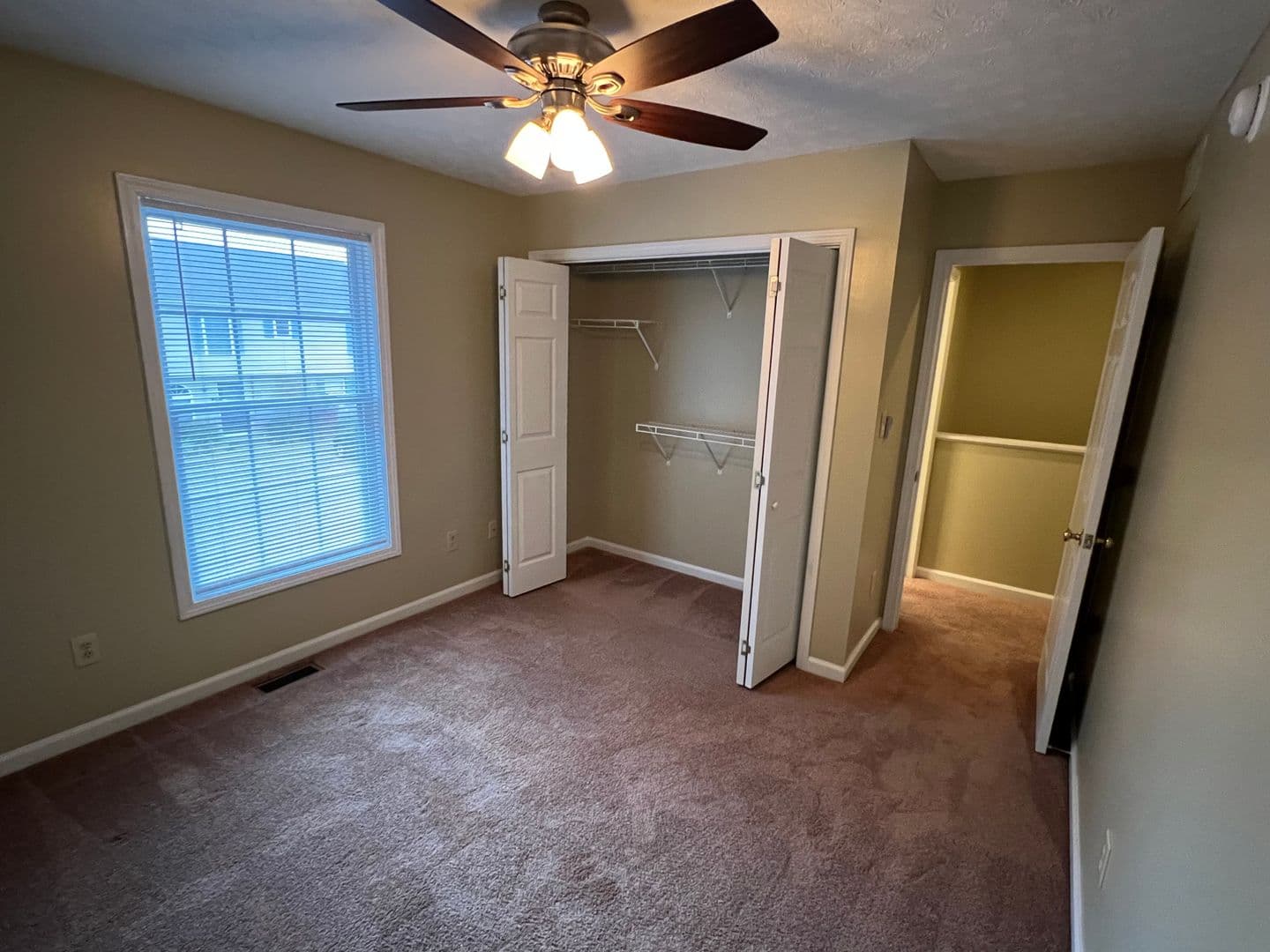 Bloomington House: 762 Sherwood Hills Drive