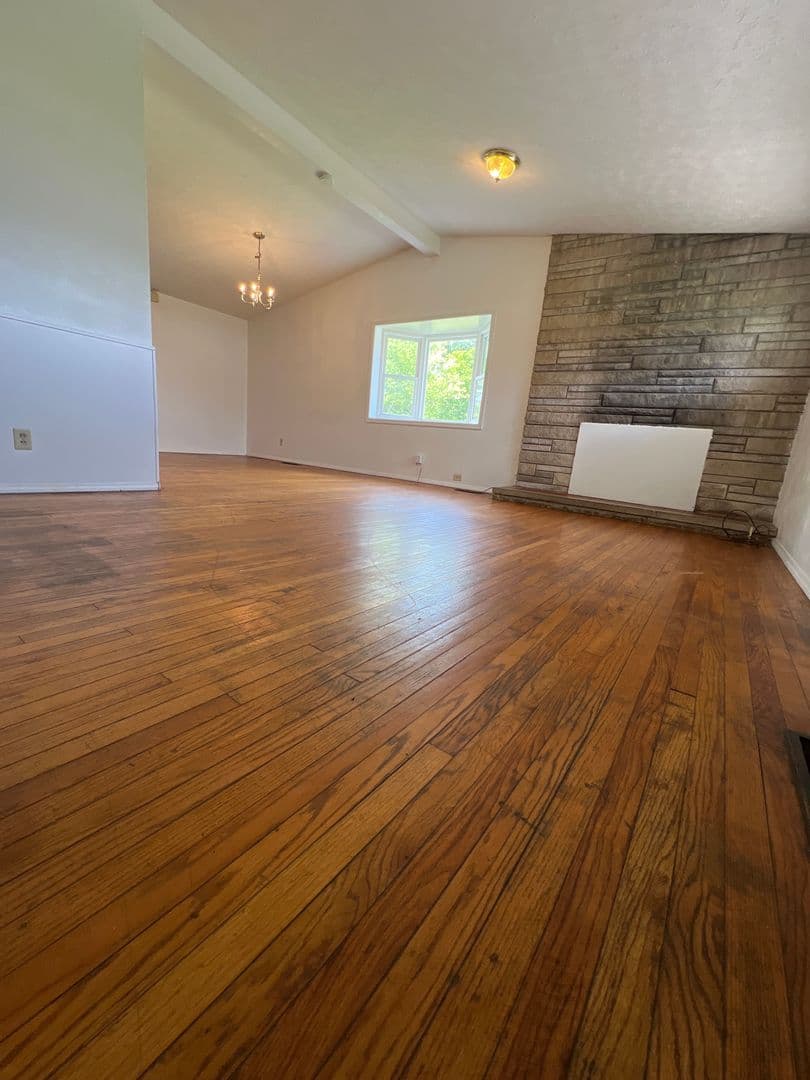 Bloomington House: 2518 E. 7th St