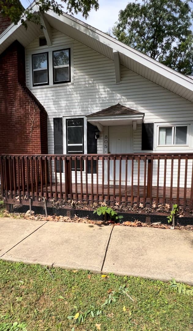 Bloomington House: 805 N. Park
