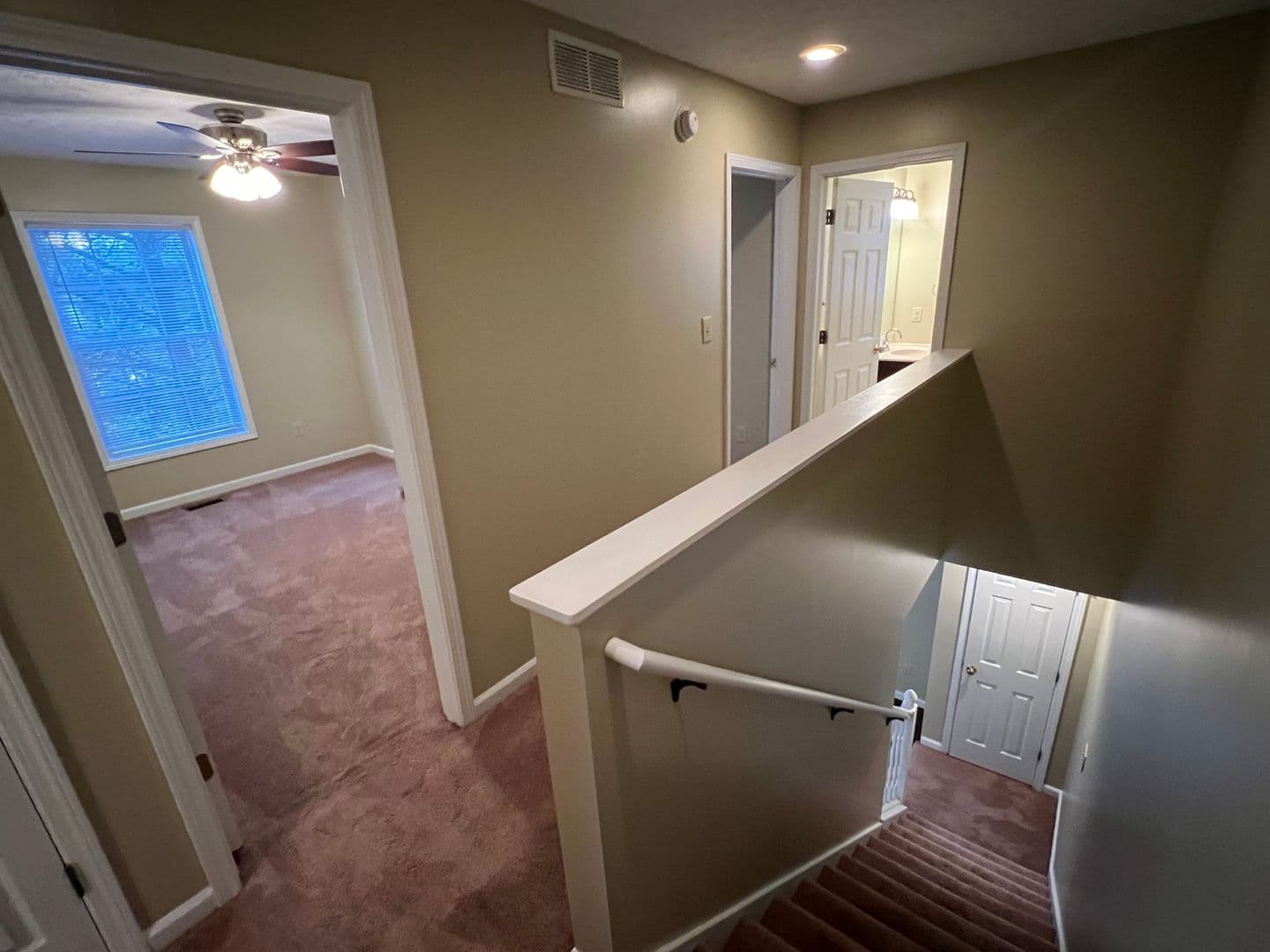 Bloomington House: 762 Sherwood Hills Drive