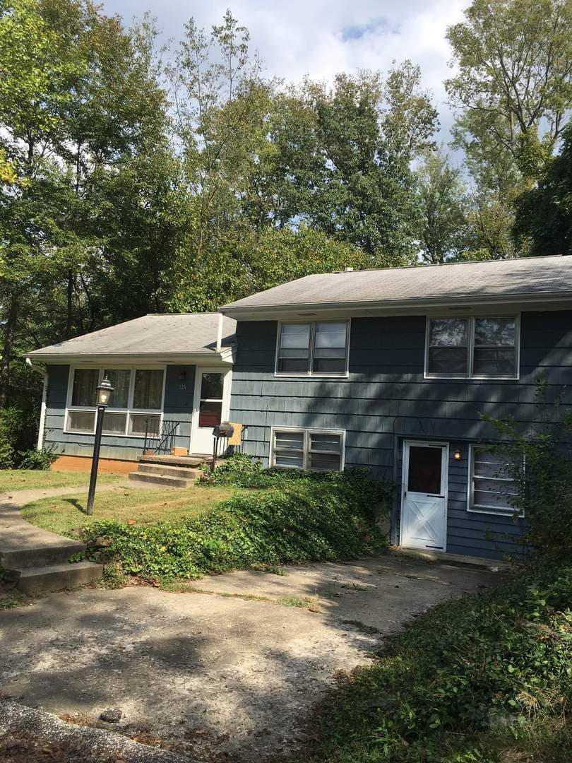 Bloomington House: 715 S. Grant