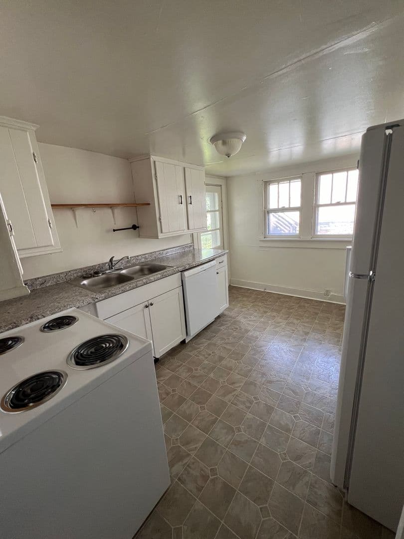 Bloomington House: 805 N. Park