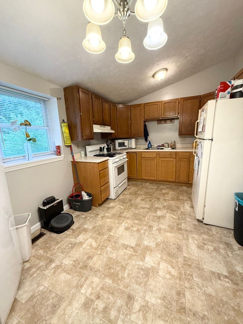 Bloomington House: 509 Duncan Drive