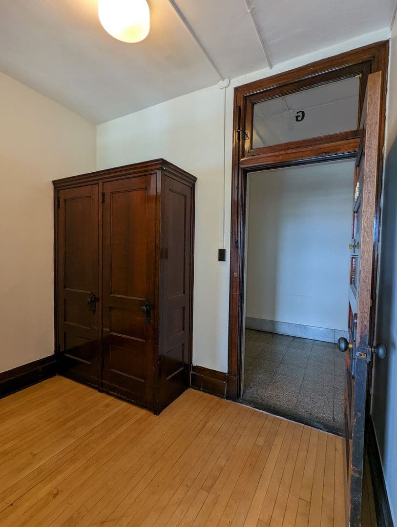 Uniontown Apartment: 48-52 W Main St