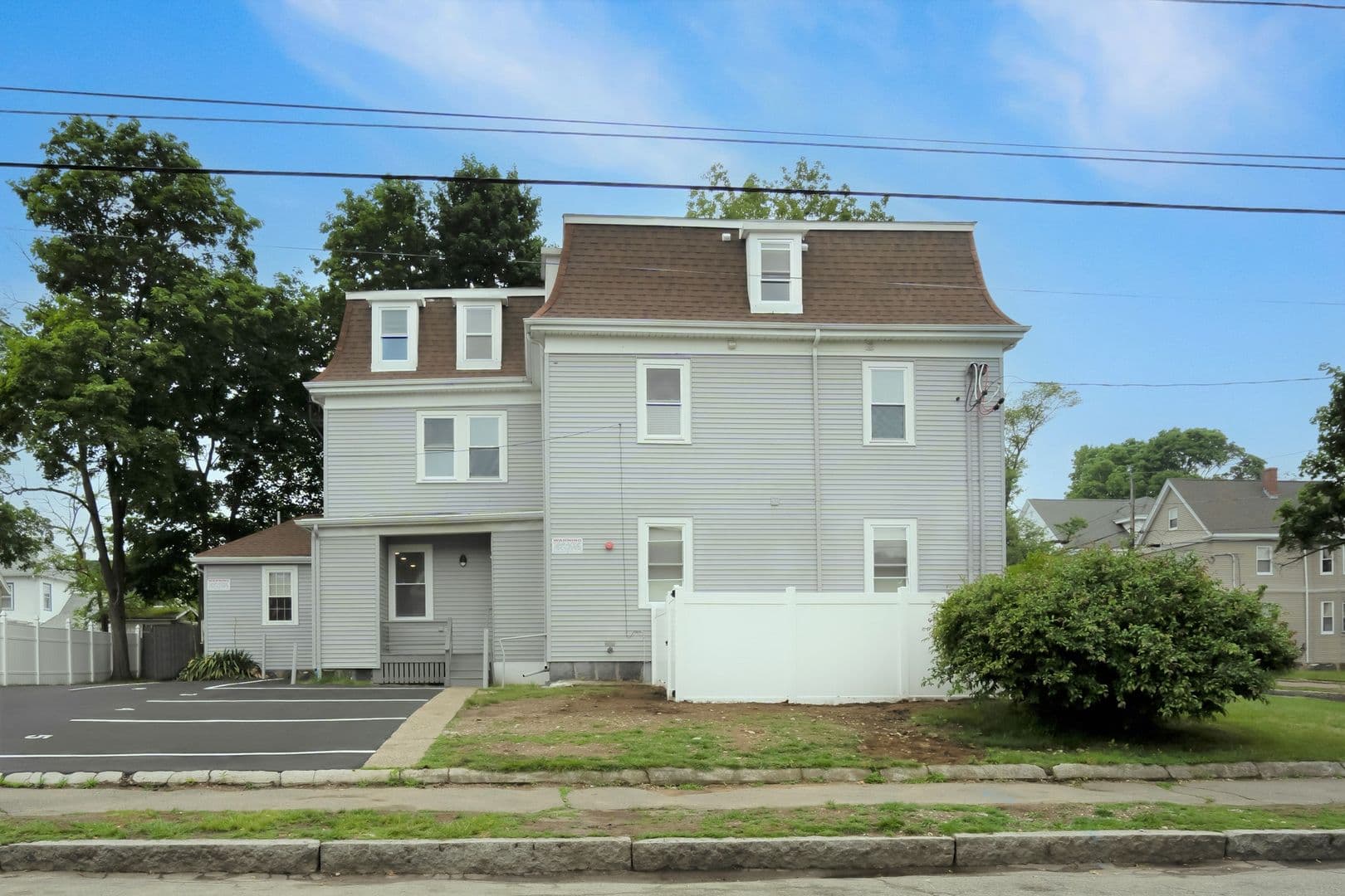 Quincy Apartment: 293 Fayette St