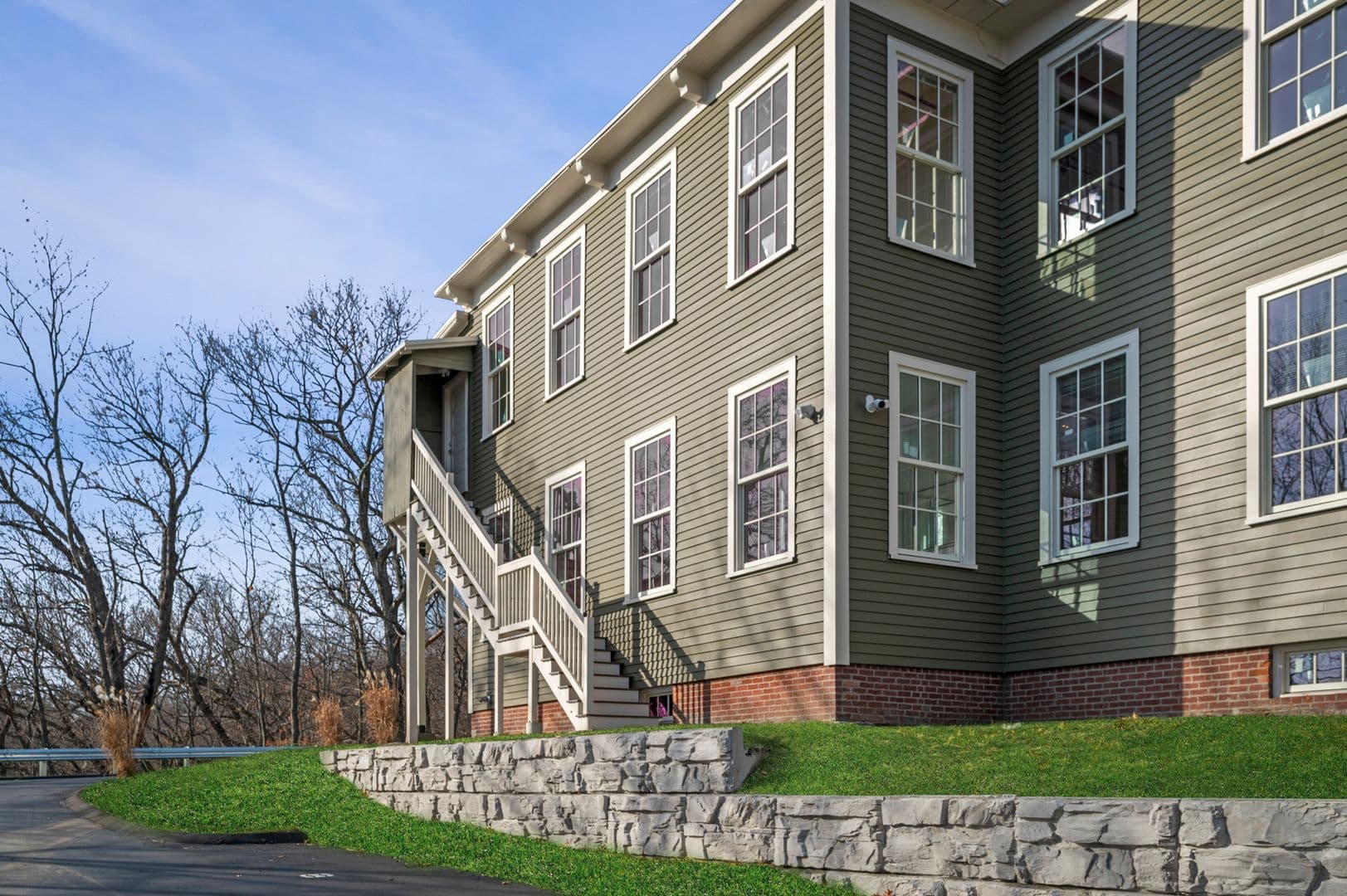 Leominster Apartment: 34 Tremaine St