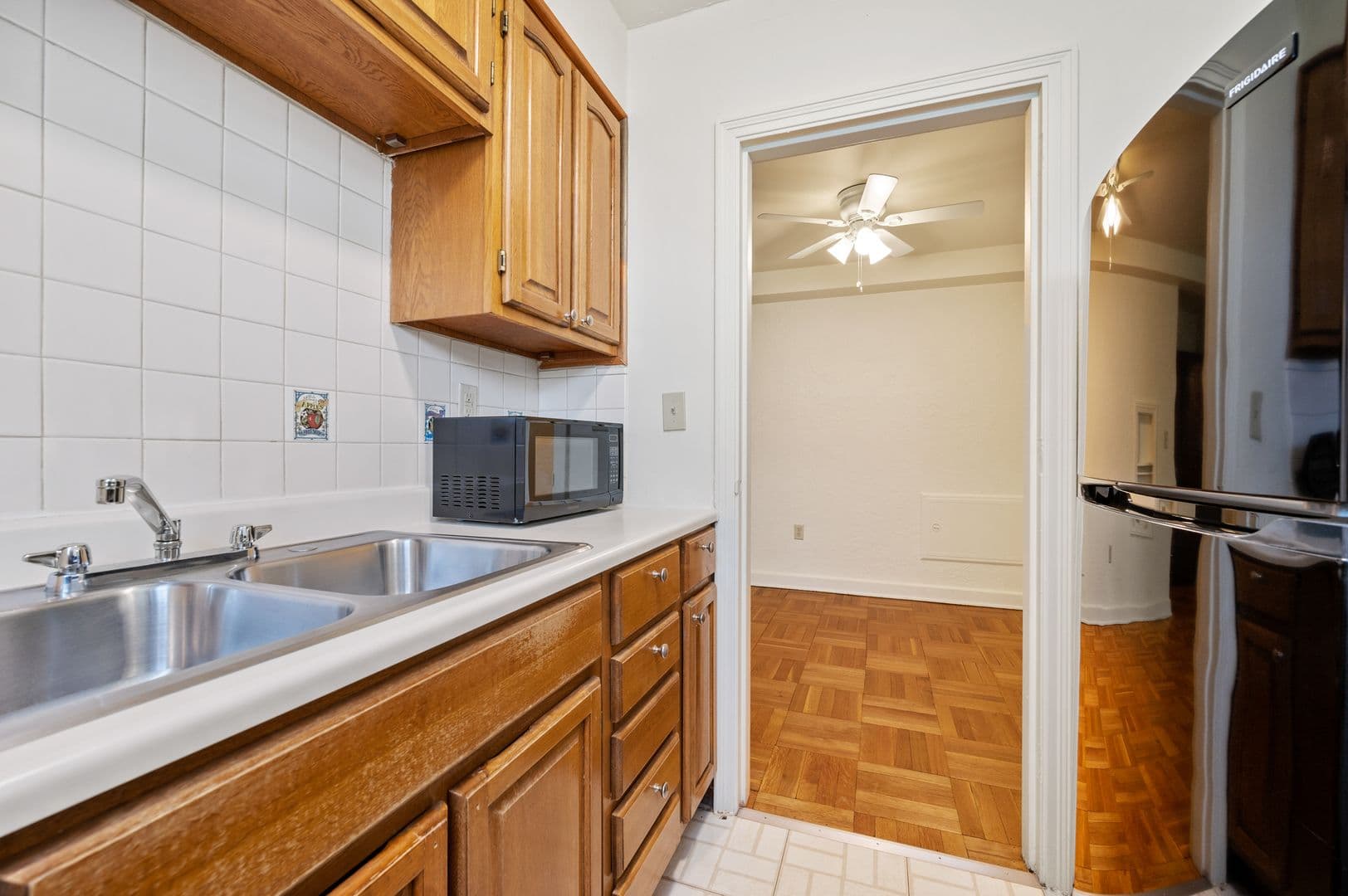 Pittsburgh Apartment: 3336 Brownsville Rd