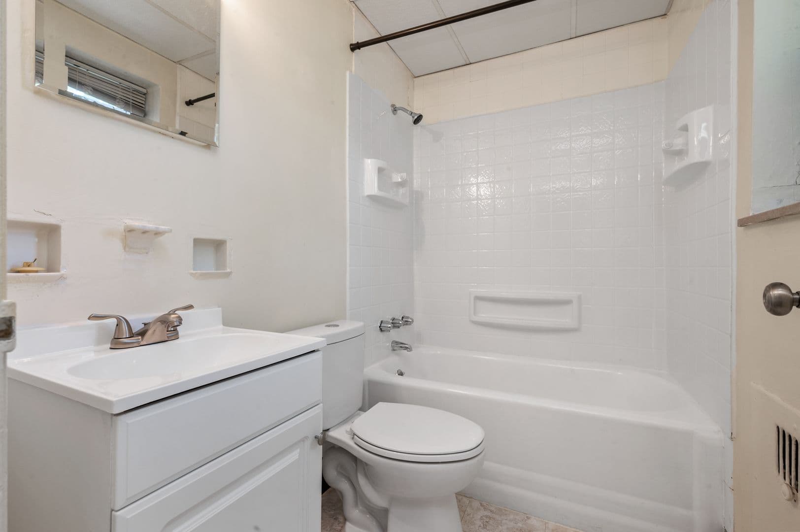 Pittsburgh Apartment: 3336 Brownsville Rd