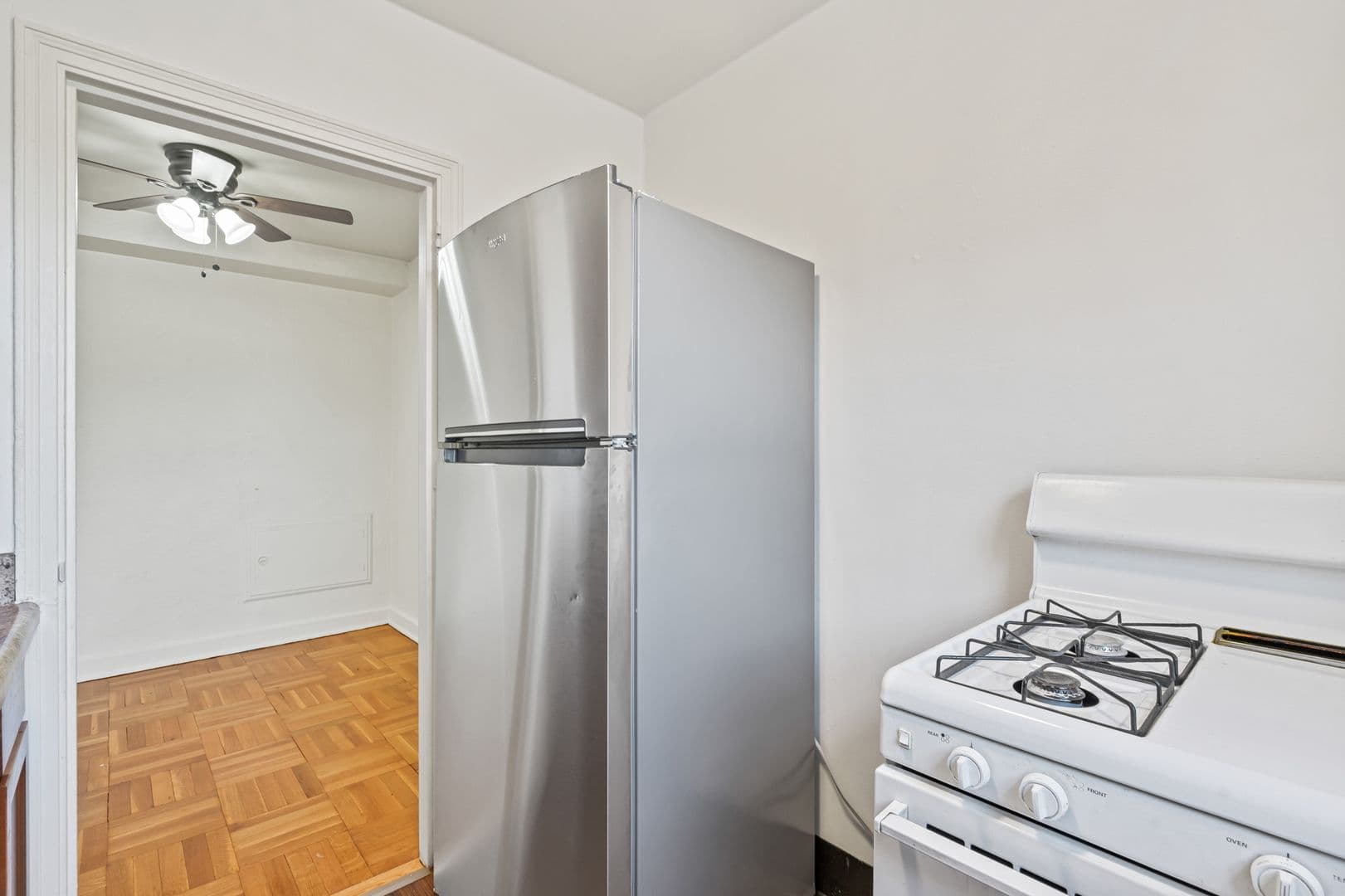 Pittsburgh Apartment: 3336 Brownsville Rd