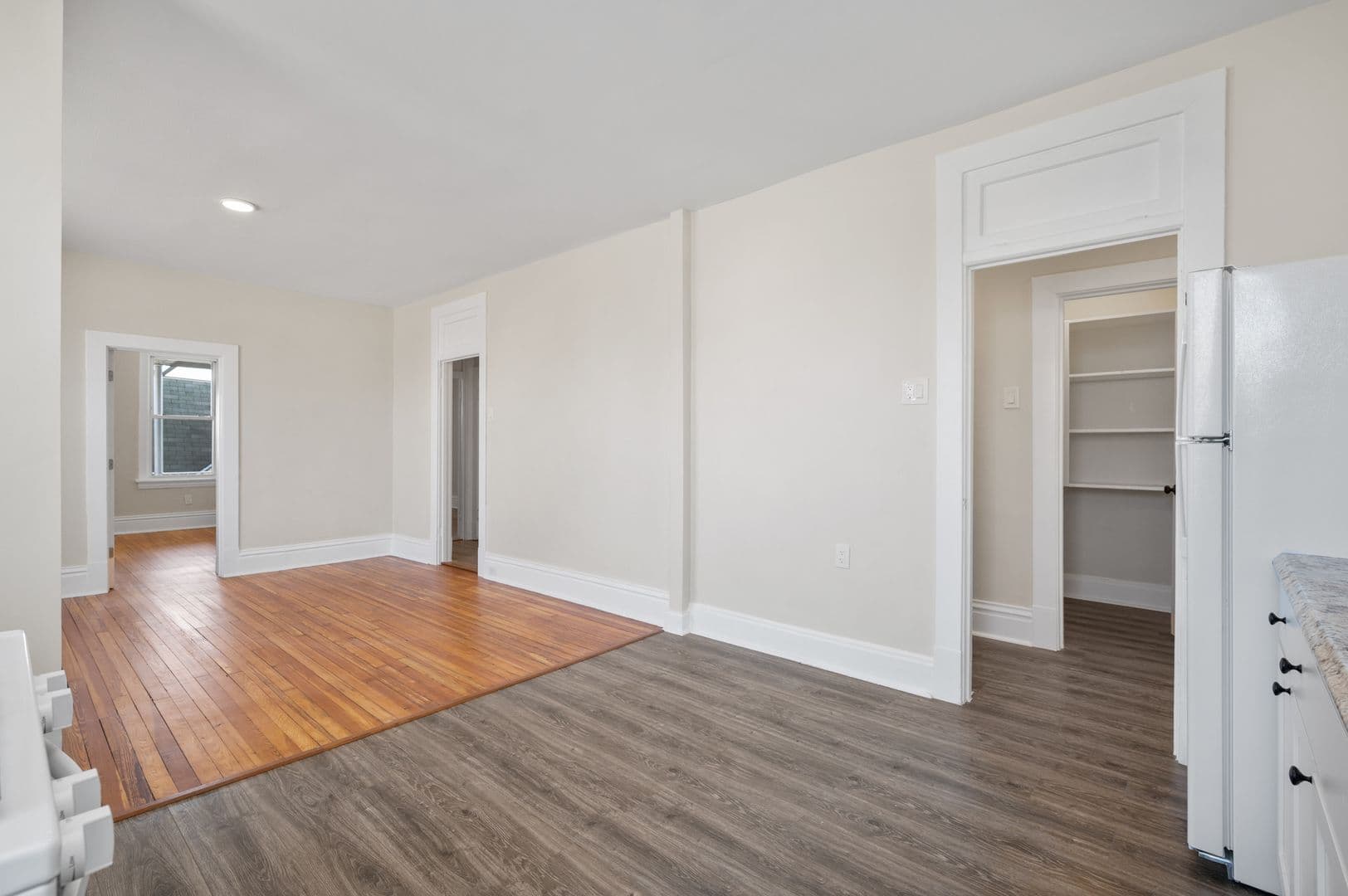 Pittsburgh Apartment: 701 Brownsville Rd