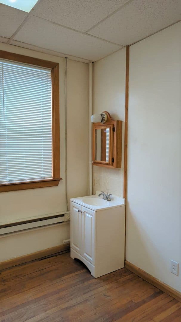 Rumford Apartment: 25 Hartford St