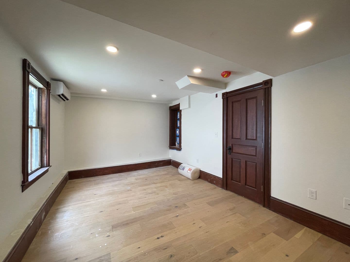 Leominster Apartment: 41 Summer St