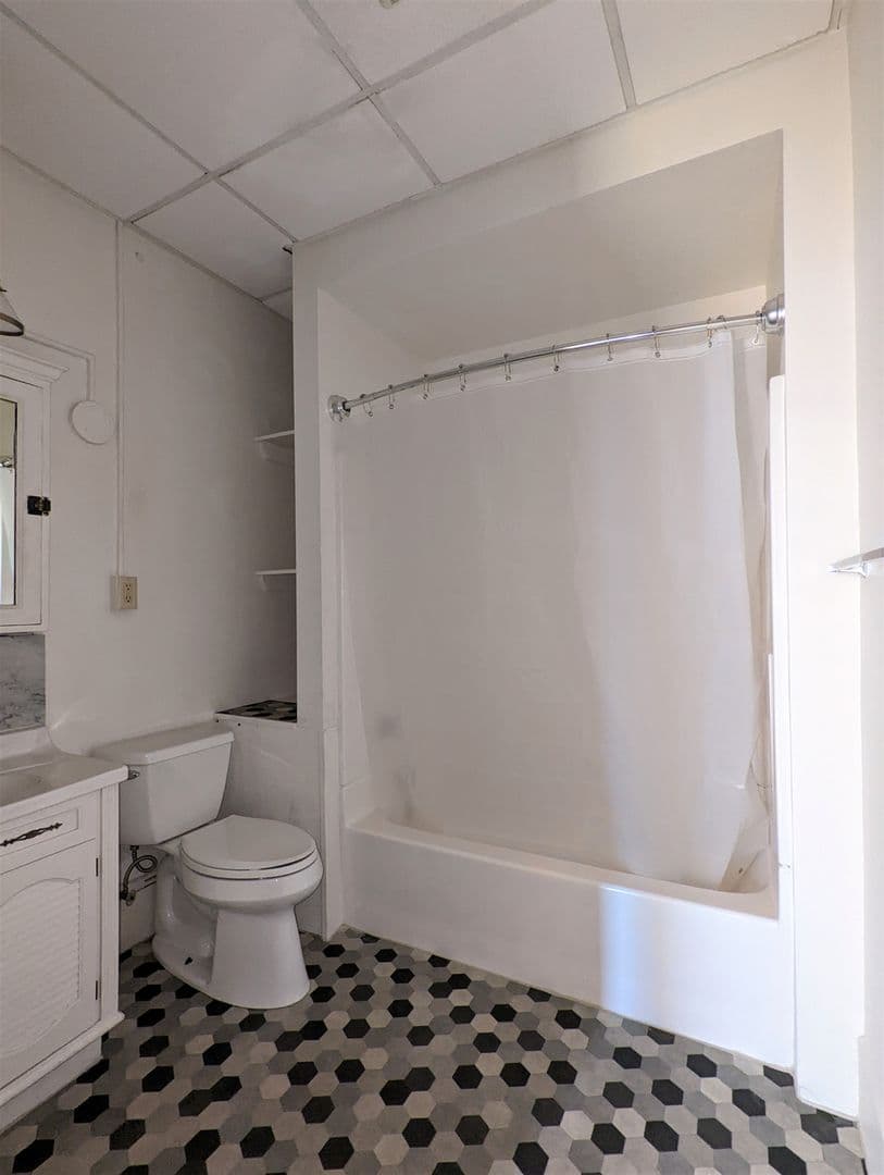 Uniontown Apartment: 48-52 W Main St