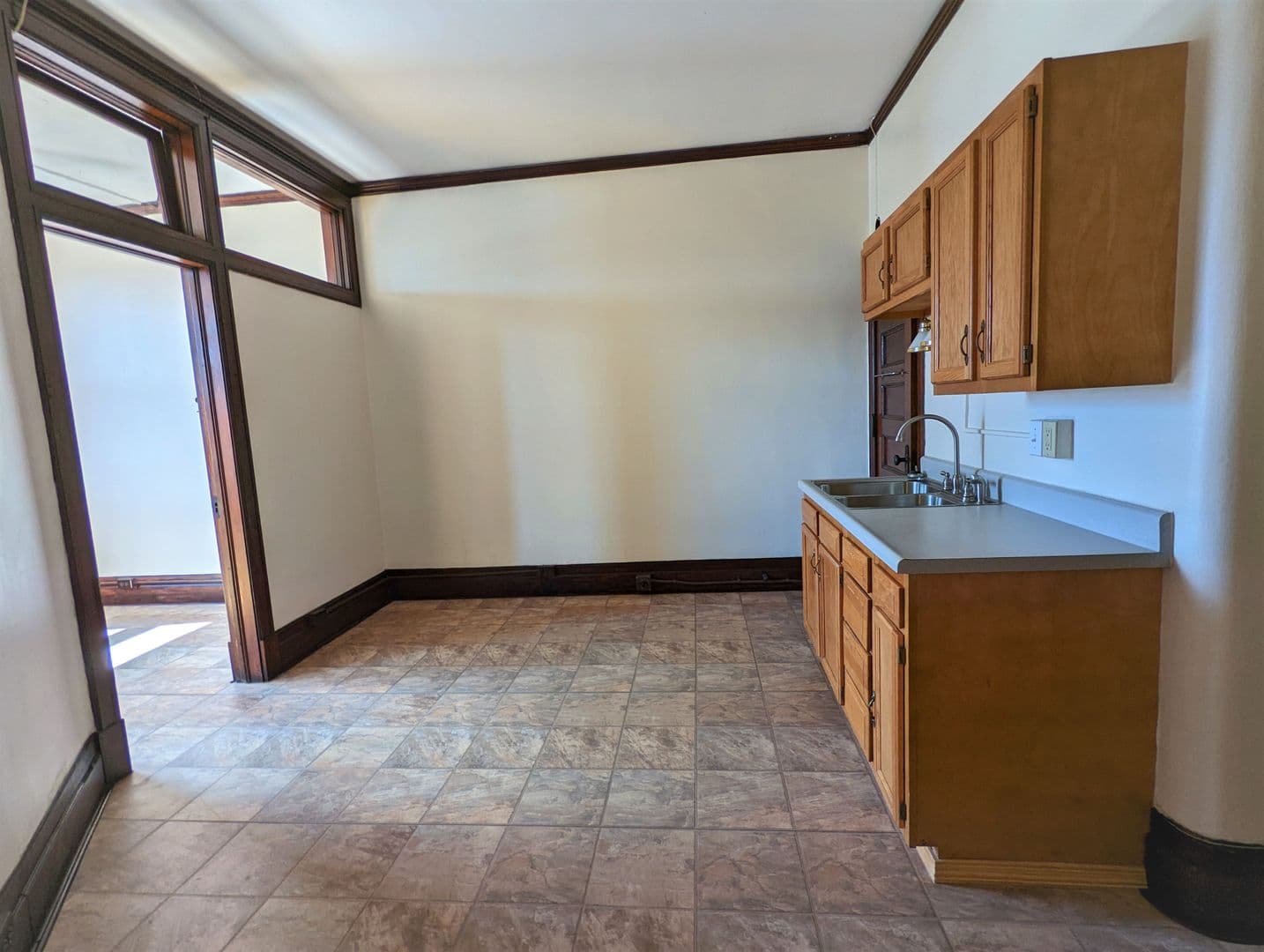 Uniontown Apartment: 48-52 W Main St