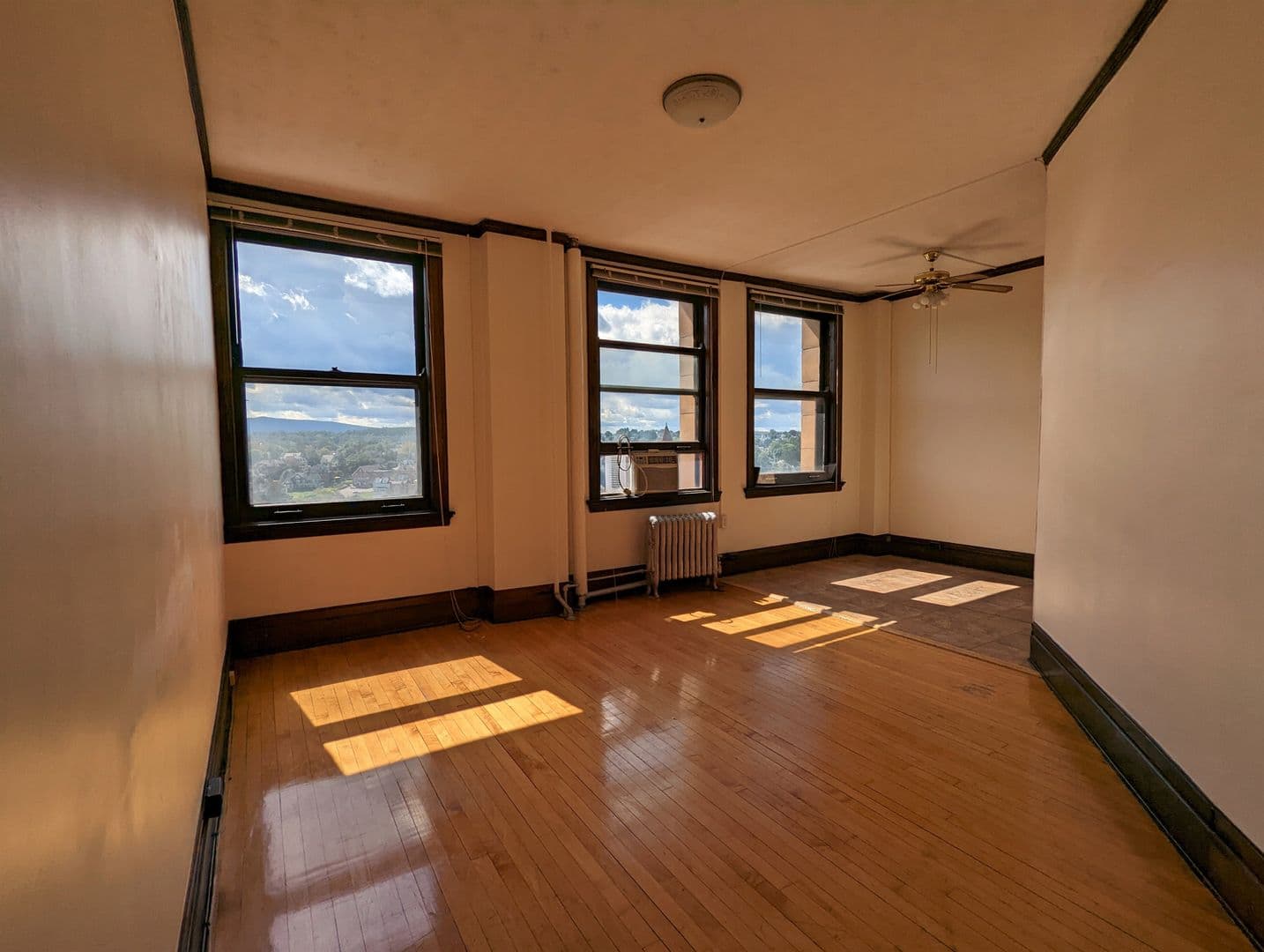 Uniontown Apartment: 48-52 W Main St